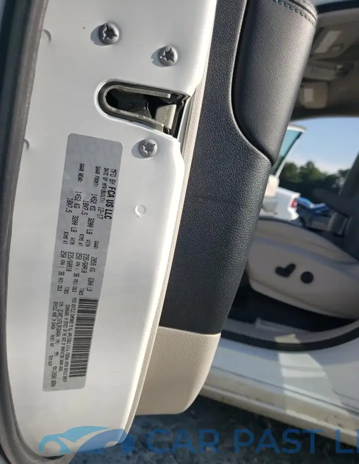 2C4RC1N76JR164404# 13