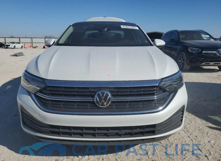3VW7M7BU5RM015239# 5