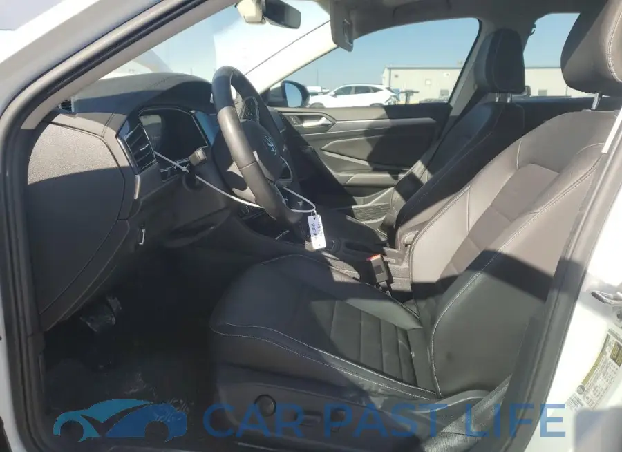 3VW7M7BU5RM015239# 7