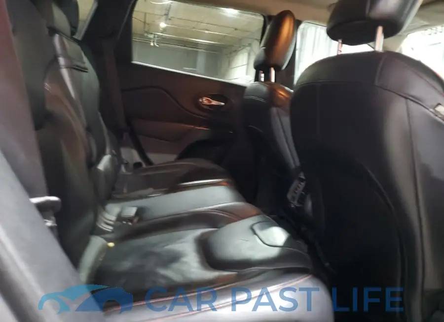 1C4PJMBSXGW211568# 11