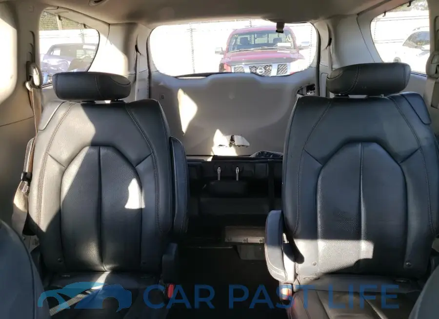 2C4RC1BG3LR132209# 10