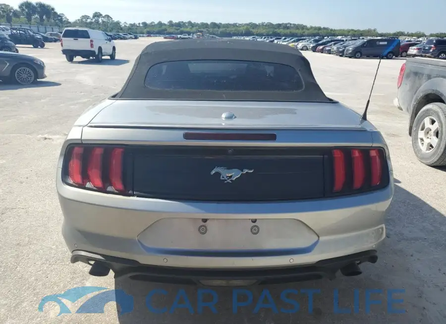 1FATP8UH8M5105889# 6