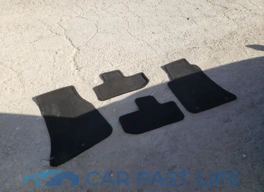 2C3CDZAG3LH240228# 12
