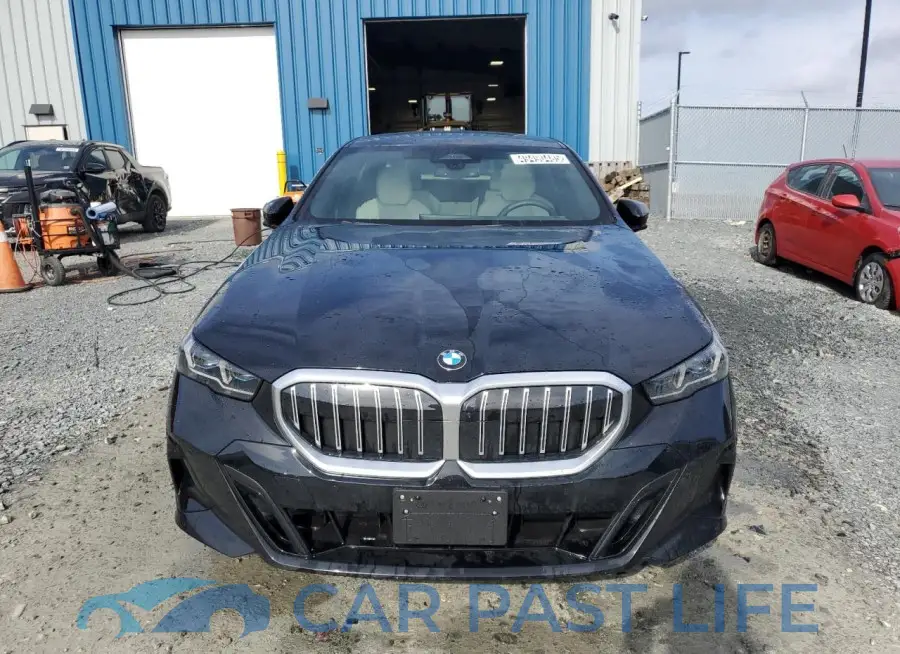 WBA53FJ0XSCT48465# 5