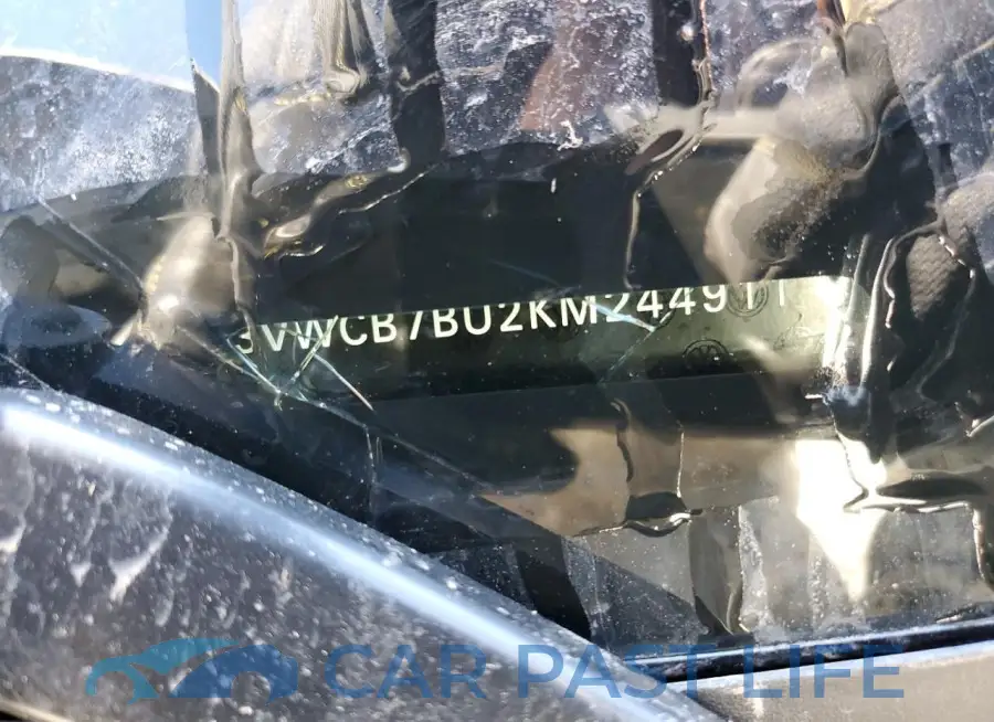 3VWCB7BU2KM244911# 12