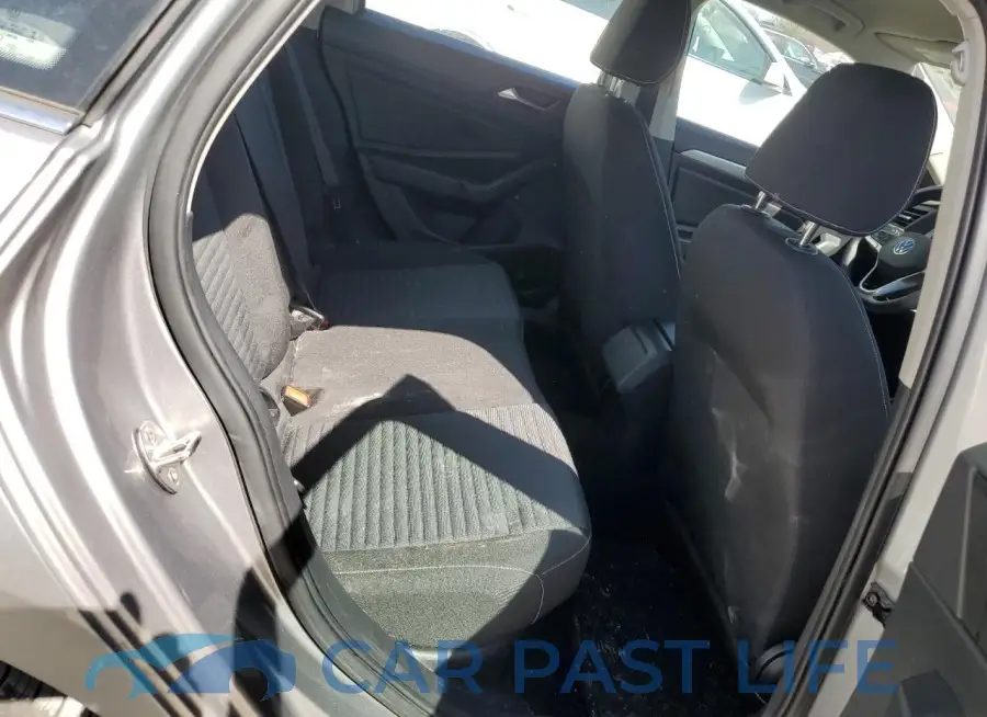 3VW5M7BU0PM051893# 10