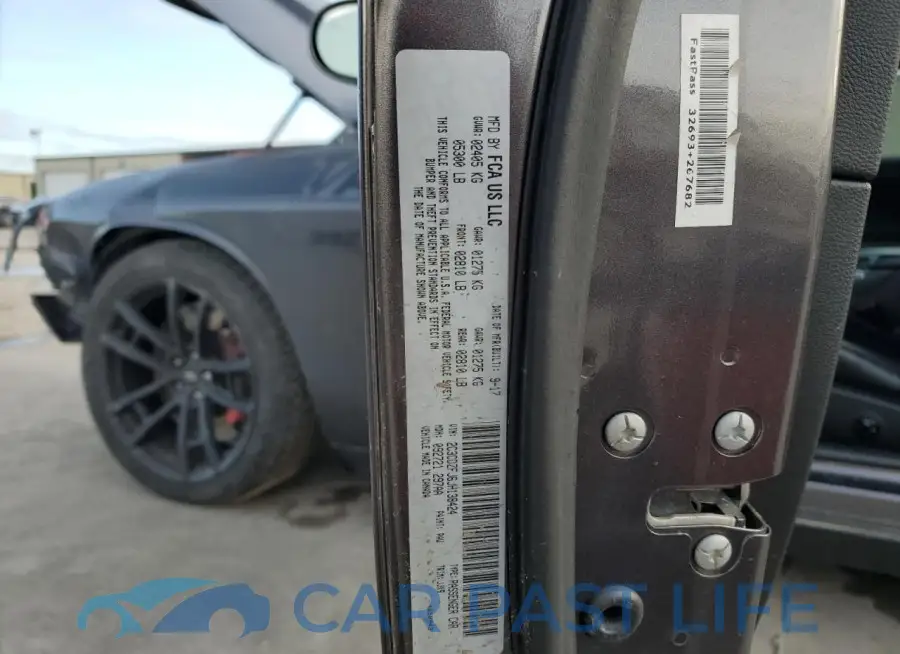 2C3CDZFJ6JH138424# 12