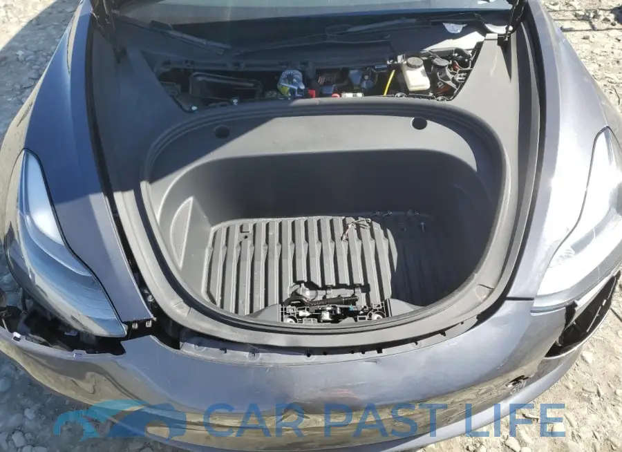 5YJ3E1EA4PF670314# 11
