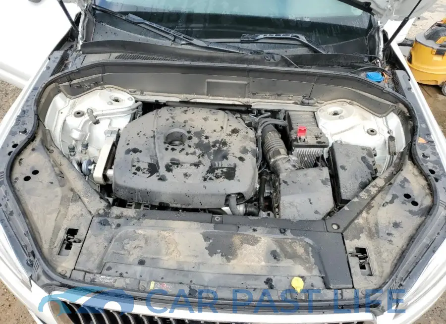 YV4A22PK9L1618947# 12