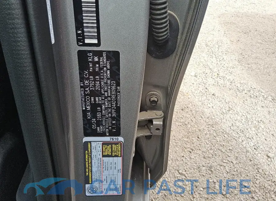 3KPF24AD1RE809623# 12