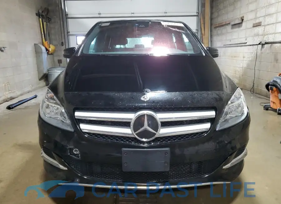 WDDVP9AB7HJ016617# 5
