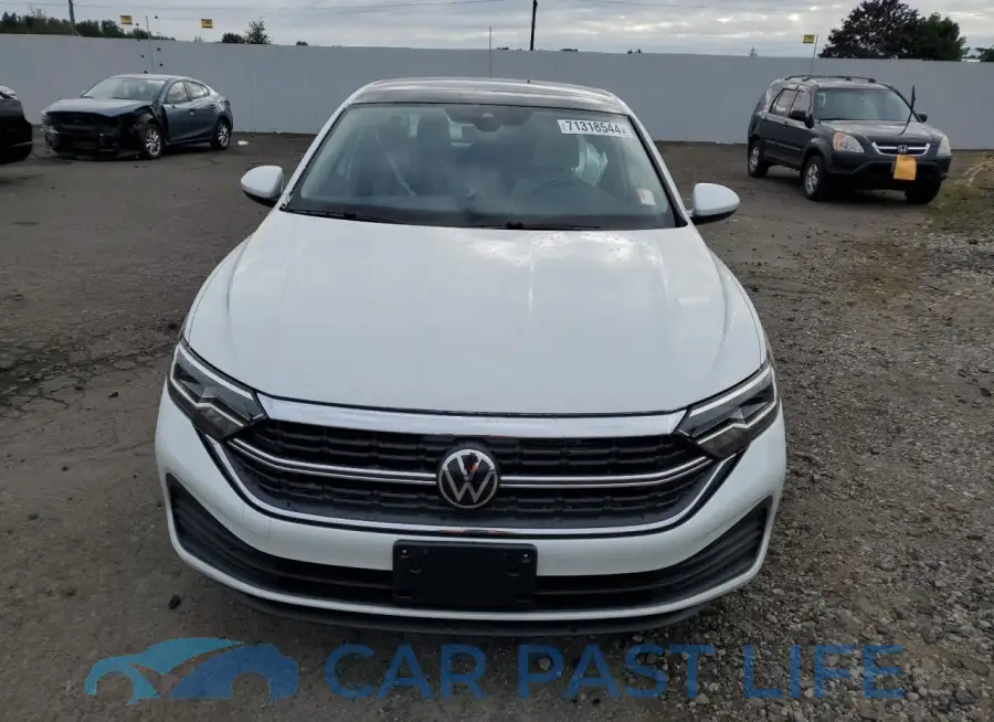 3VW7M7BU7RM016411# 5