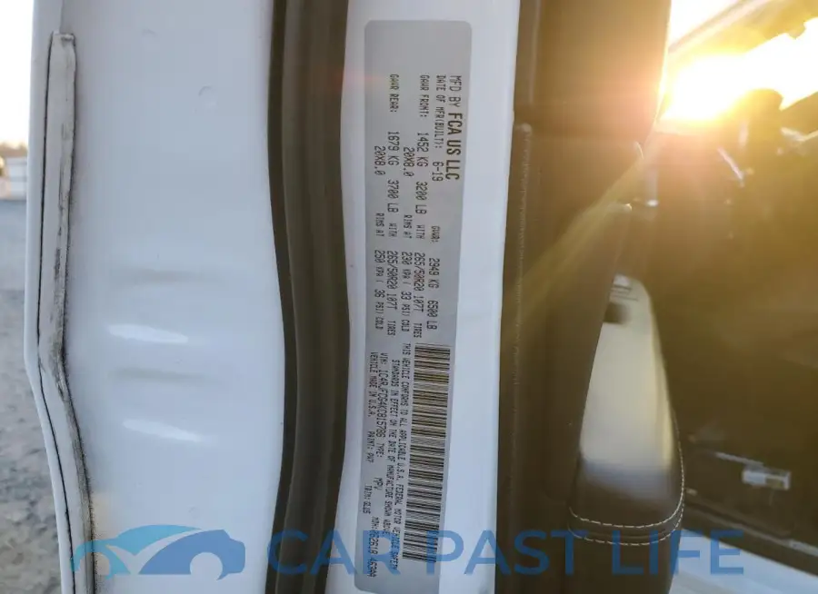 1C4RJFCG4KC815786# 13