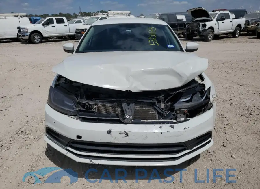 3VW167AJXHM324338# 5
