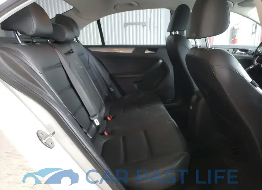 3VWDB7AJ9HM201624# 10