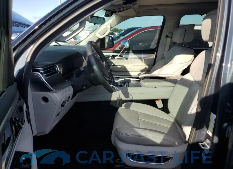 1C4SJVEJ3PS543104# 7