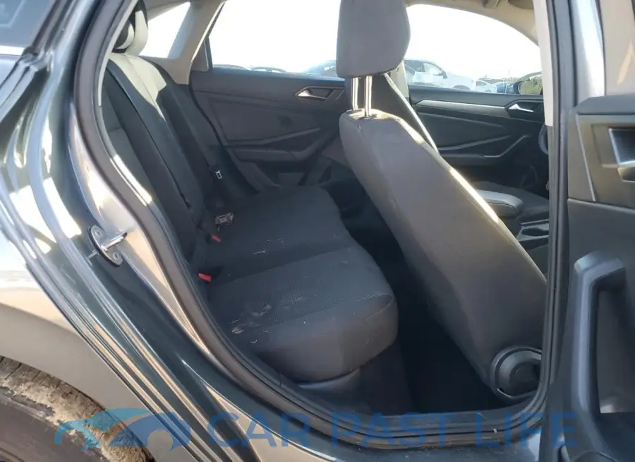3VWCB7BU8KM141086# 10