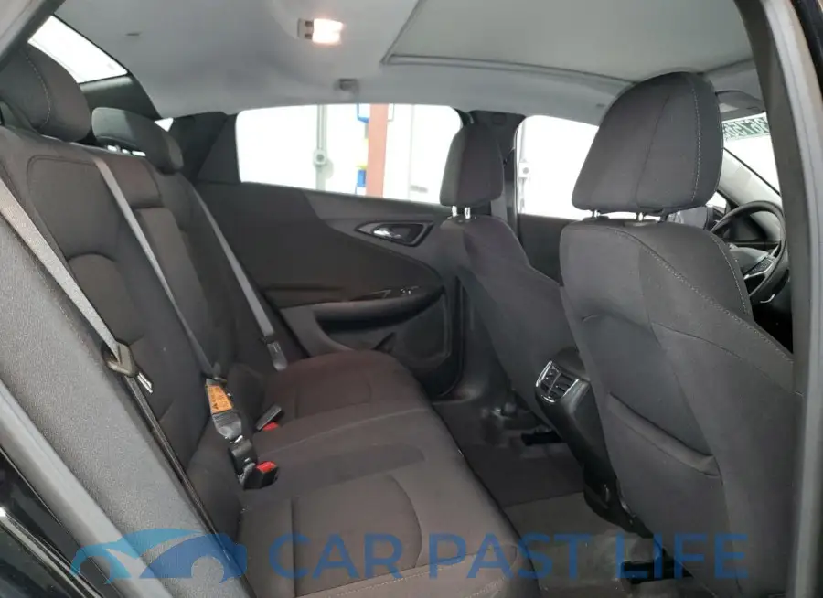 1G1ZD5ST0RF144585# 10