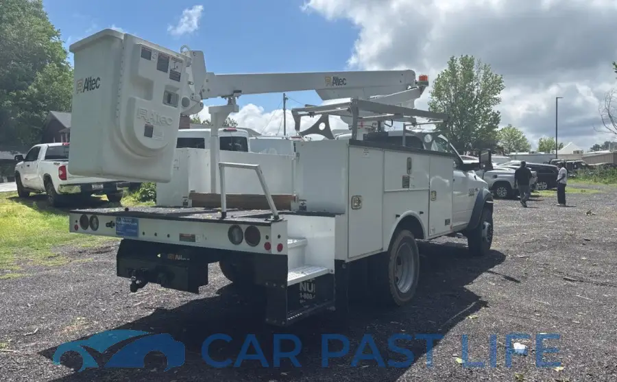 3C7WRKAJ4GG109587# 4