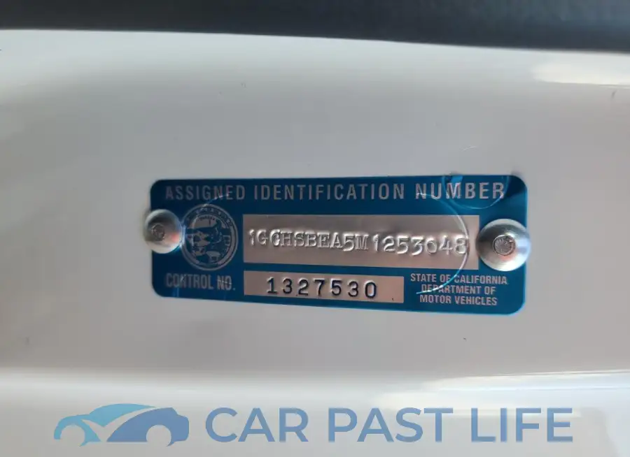 1GCHSBEA5M1253048# 12