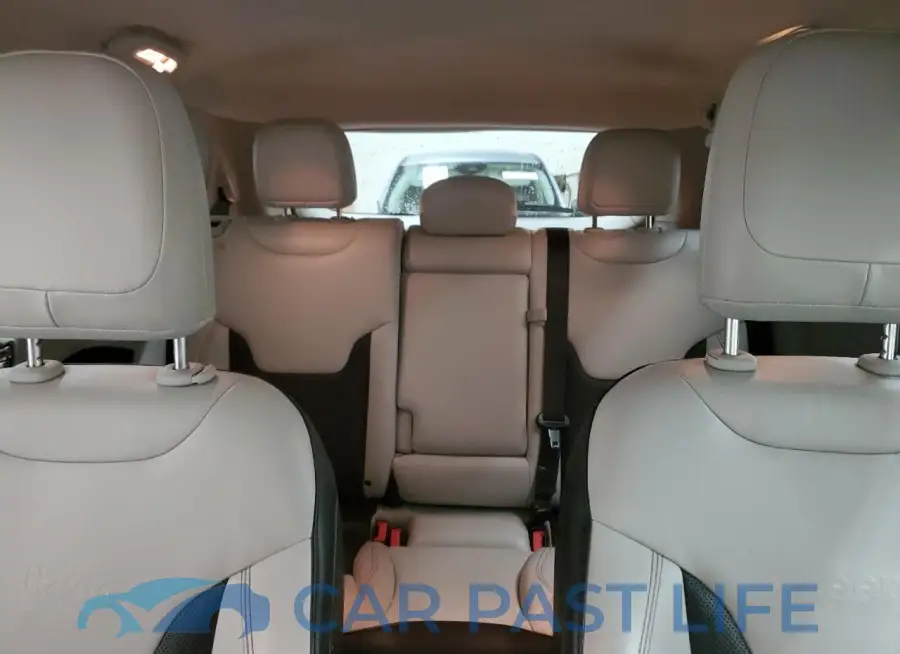 3C4NJDCB7LT216880# 10