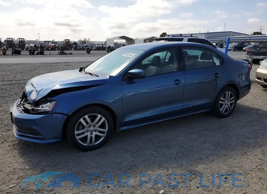 3VW2B7AJ7JM251872# 1