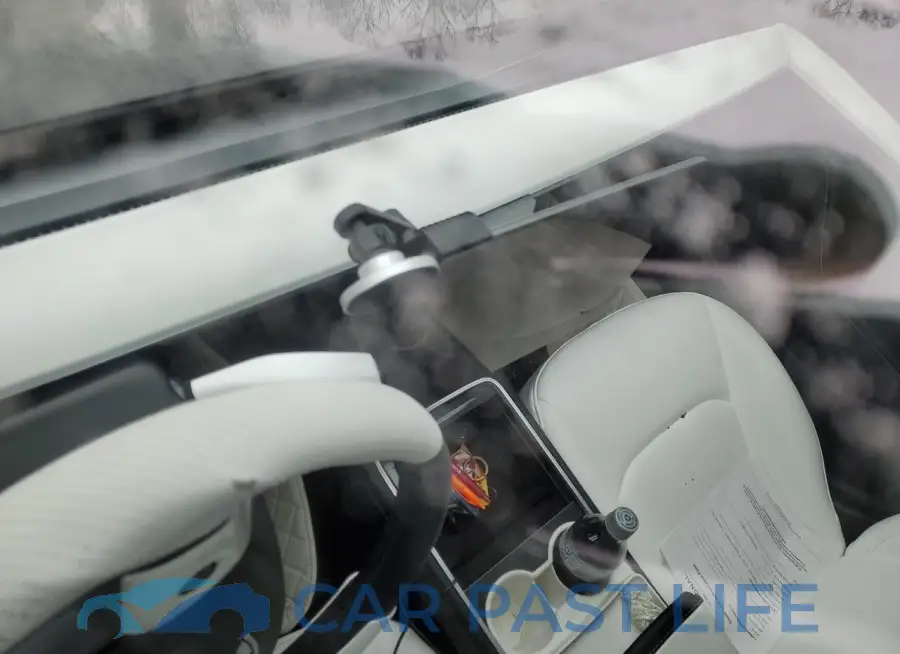 5YJ3E1EC1PF609990# 9