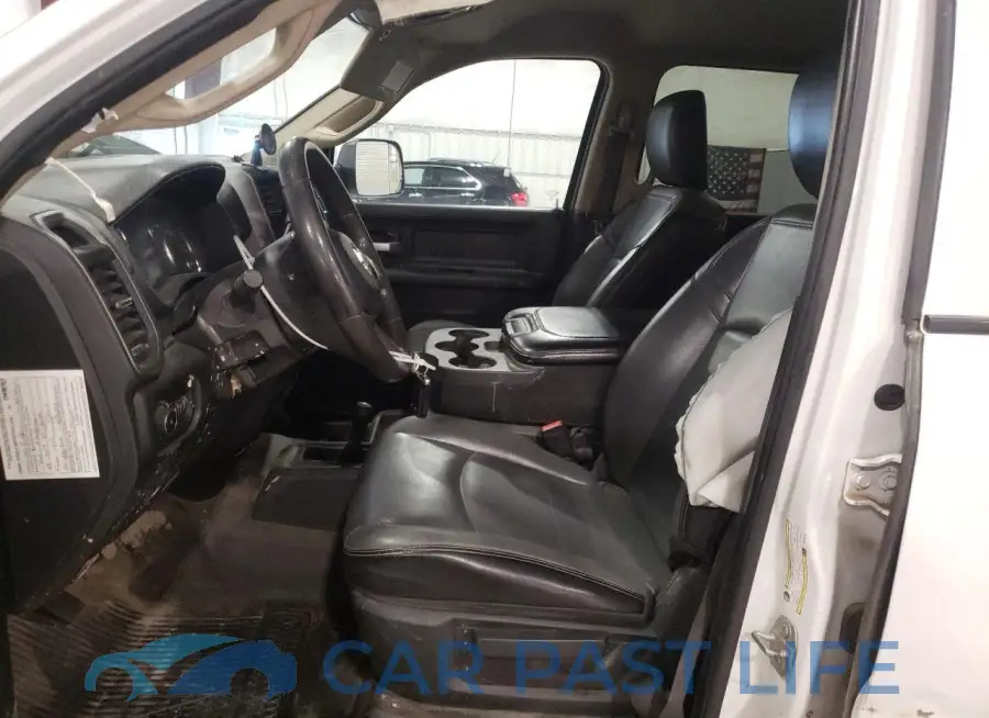 3C6UR5HL6KG601227# 7