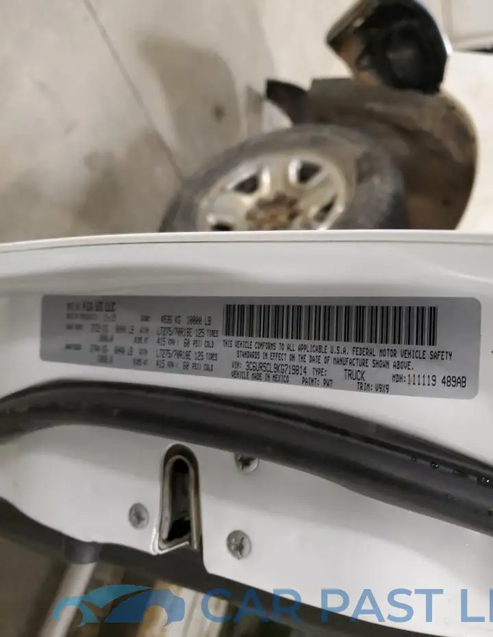 3C6UR5CL9KG719814# 12