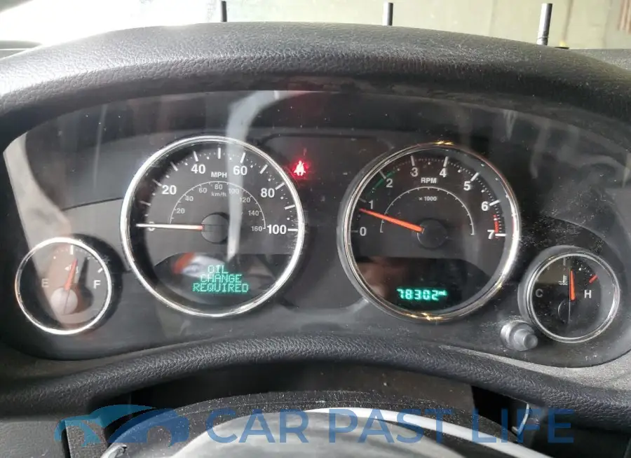 1C4BJWDG2JL813744# 9