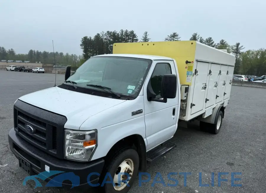 1FDXE4FS8KDC19277# 2