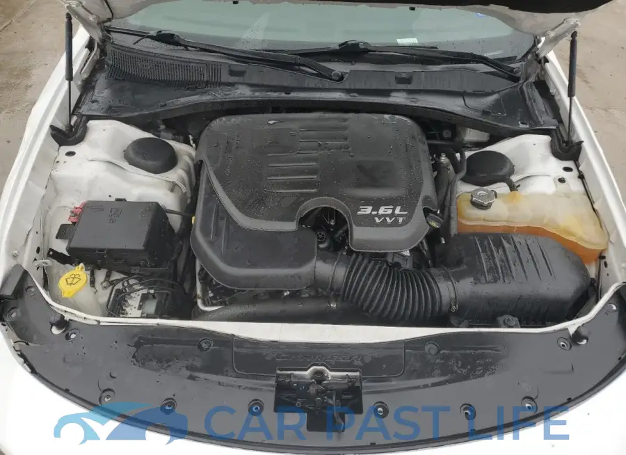 2C3CDXJG8KH611824# 11