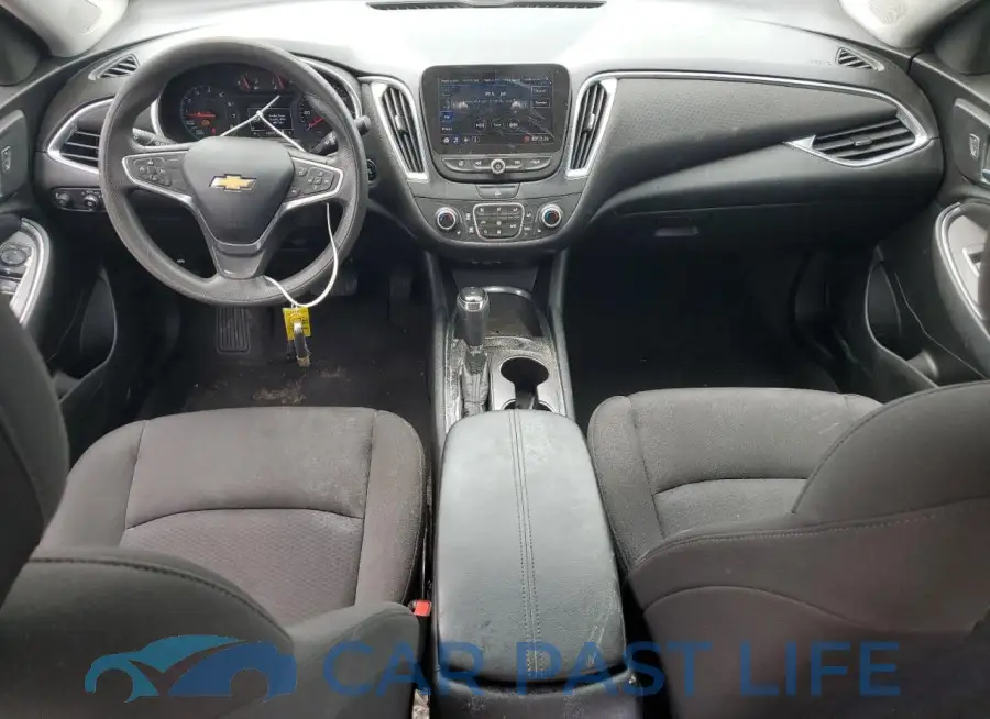 1G1ZD5ST6KF140062# 8