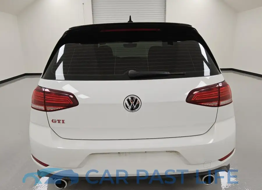 3VW5T7AU2MM005630# 6