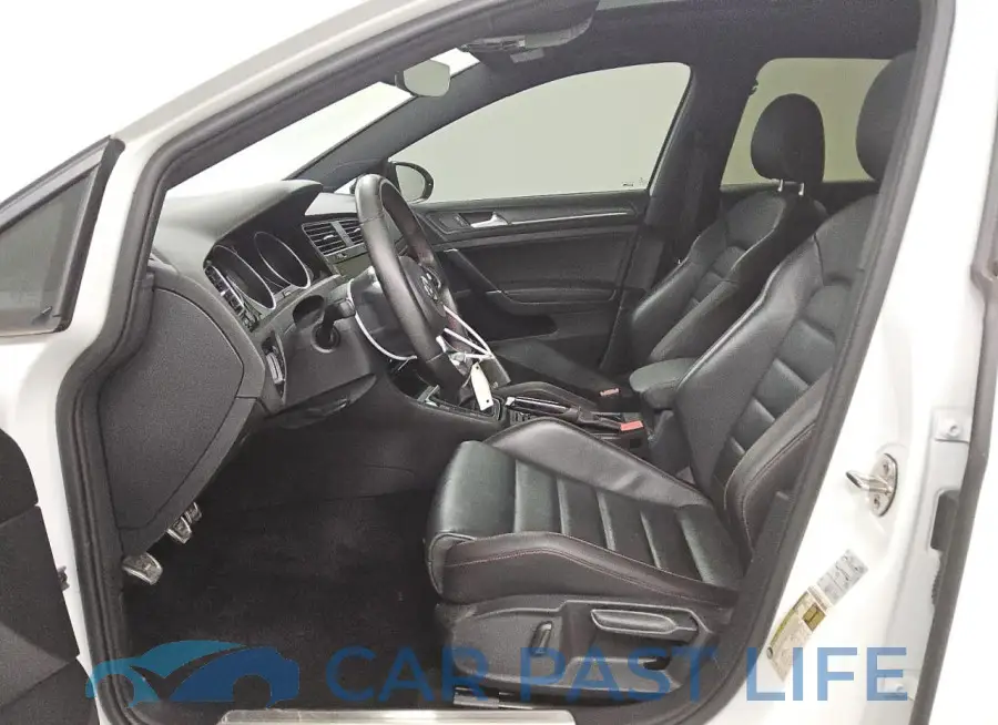 3VW5T7AU2MM005630# 7