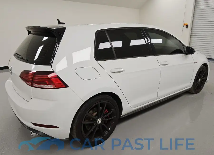 3VW5T7AU2MM005630# 3