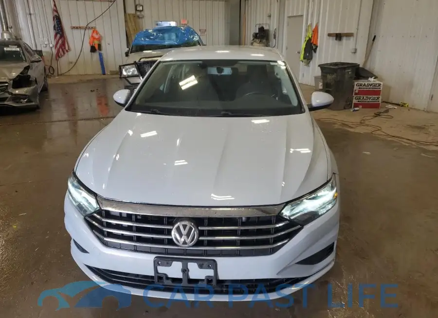 3VWC57BUXKM058914# 5