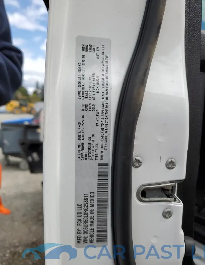 3C6UR5CL8RG298811# 12