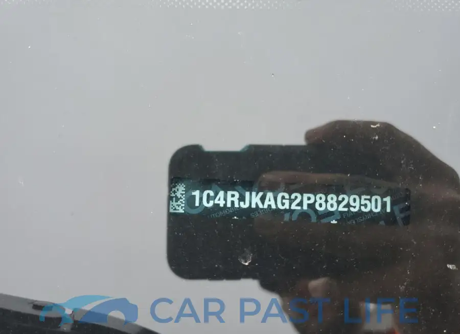 1C4RJKAG2P8829501# 13