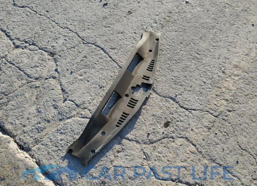 4T1B11HK5KU810149# 12