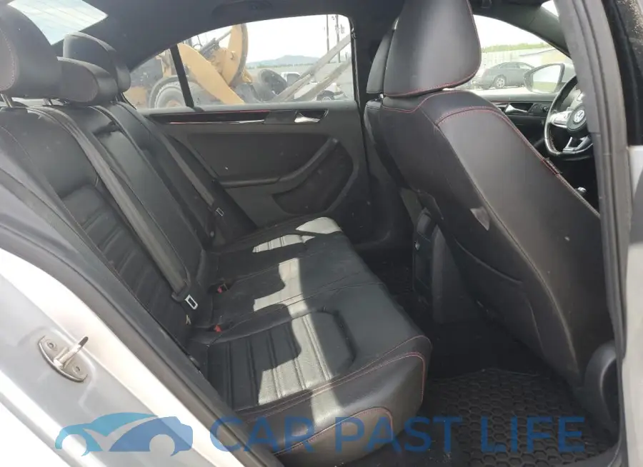 3VW5T7AJ8GM233559# 10
