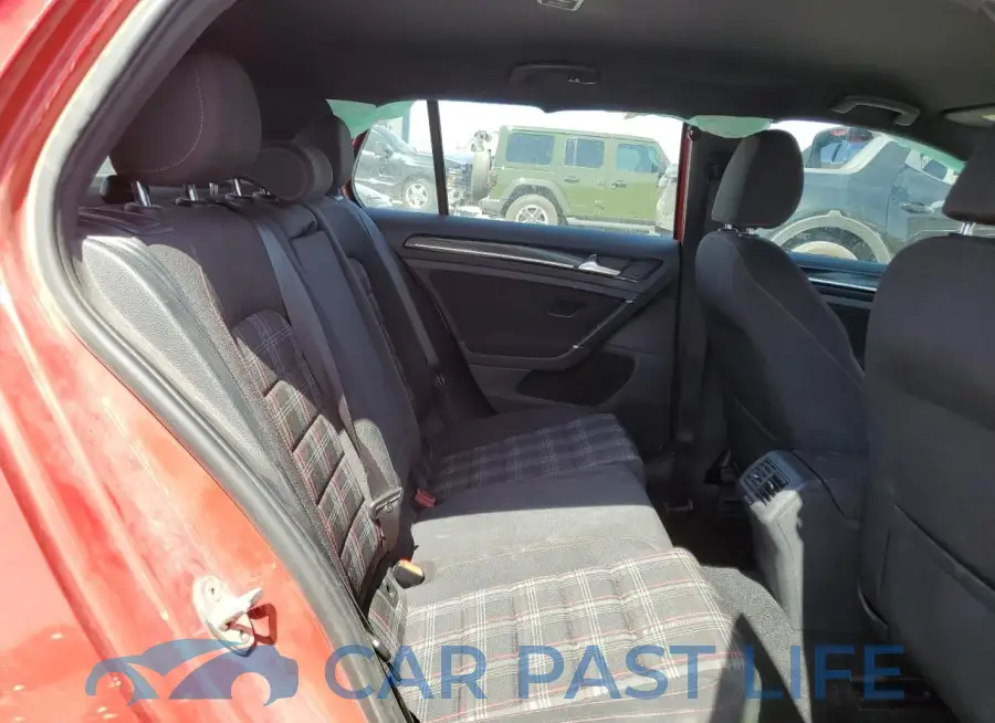 3VW4T7AU8HM077160# 10