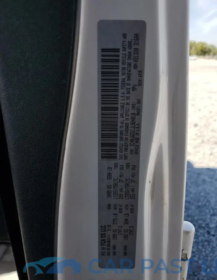 1C4BJWDG1JL924818# 13