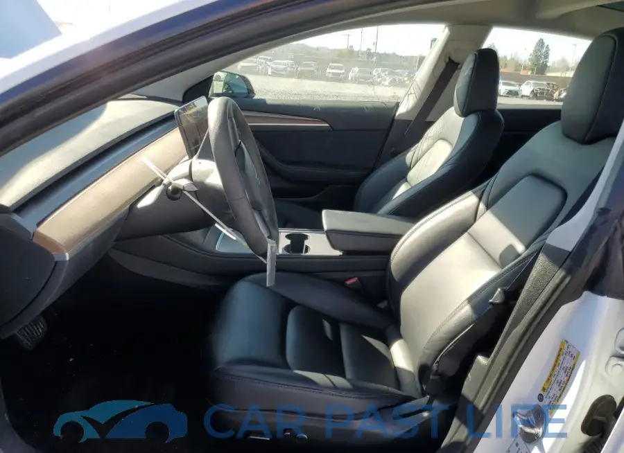 5YJ3E1EAXPF571822# 7
