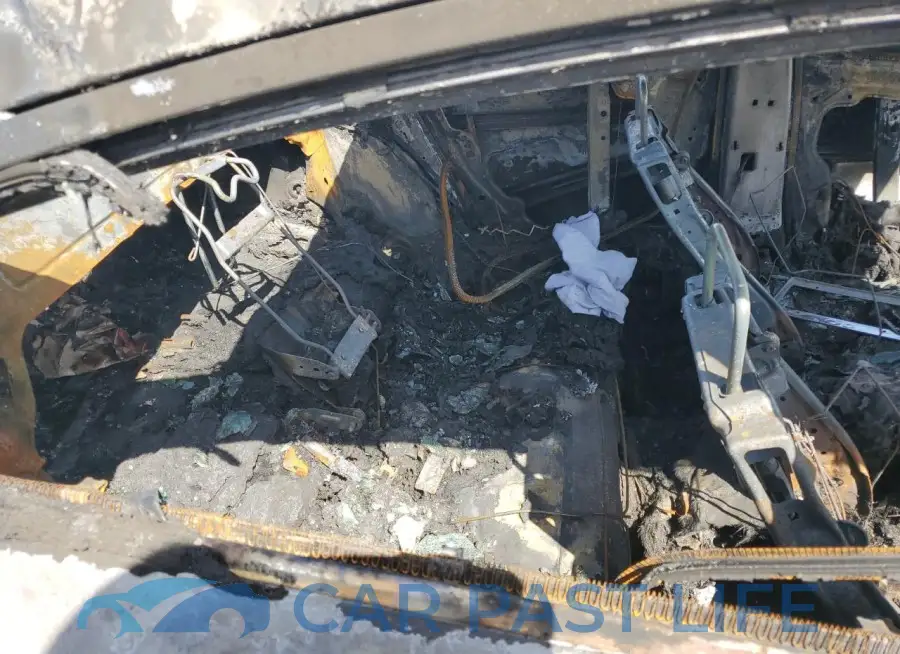 2C3CDXCT6JH180196# 10