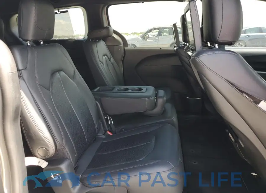 2C4RC1EG4LR110425# 11