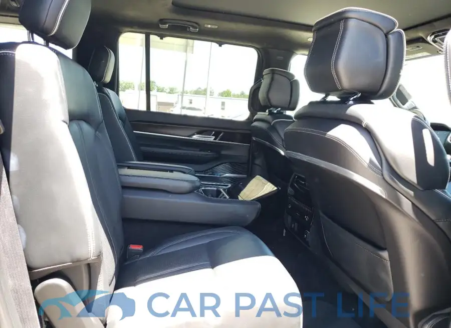 1C4SJVFP2PS510615# 11