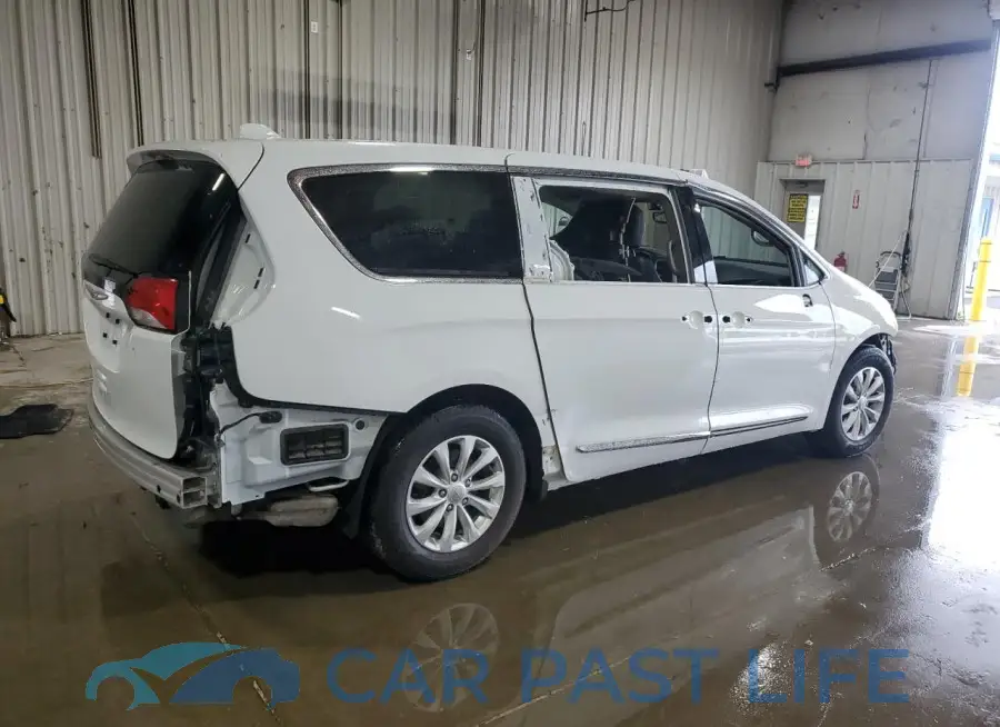 2C4RC1BG3JR292040# 3