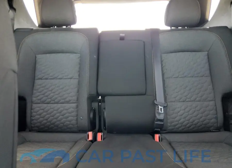 2GNAXKEV6L6113759# 10