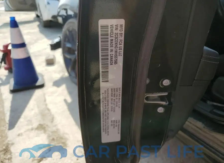 2C3CDXHG1MH557565# 12